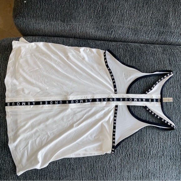 Under Armour Tank - Picture 2 of 3